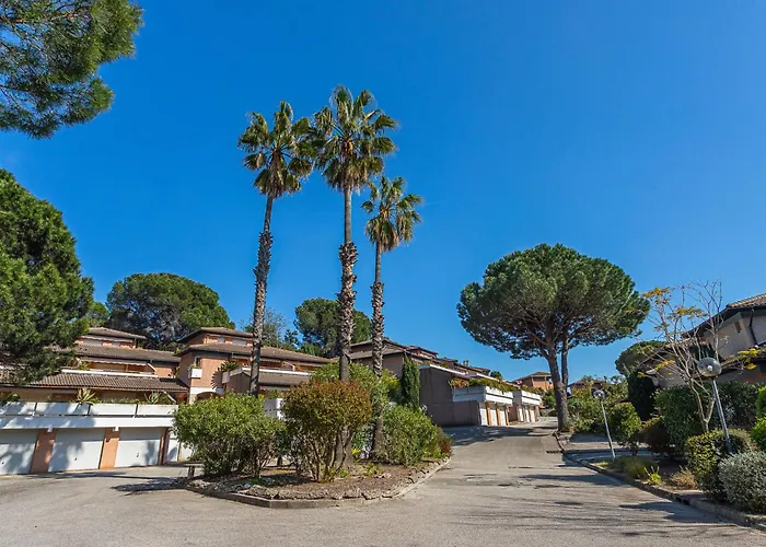 Les Terrasses De Cavaliere Ii By Interhome