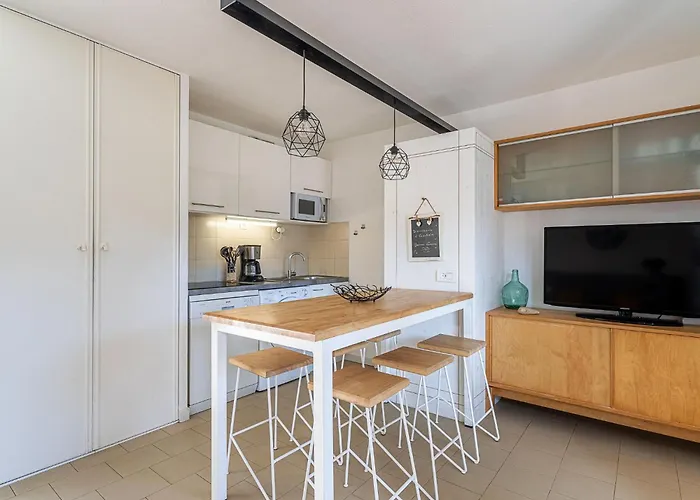 Апартаменты Les Terrasses De Cavaliere Ii By Interhome Ле-Лаванду